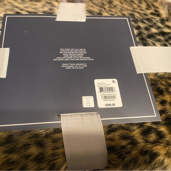 HUDSON PARK COLLECTION Leopard Faux Fur Throw Brown - Picture 3 of 4
